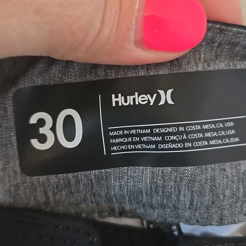 Hurley | NWT Phantom Block Party 18